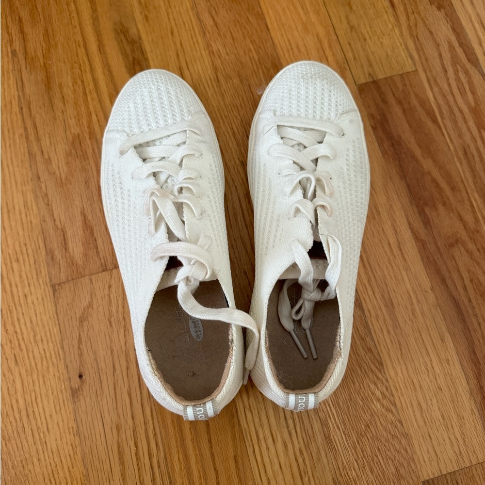 Dr Scholl’s White Sneakers